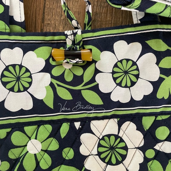 Vera Bradley Tote Excellent Condition - Picture 3 of 5